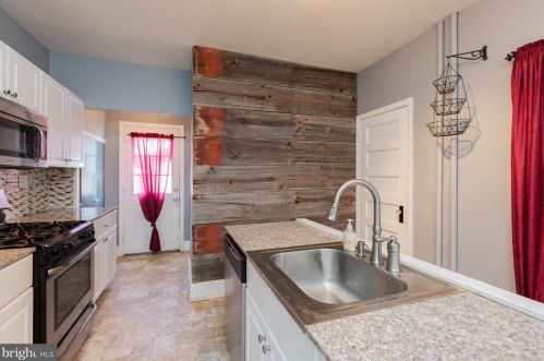 932 Lititz Ave, Lancaster PA 17602-1919 exterior