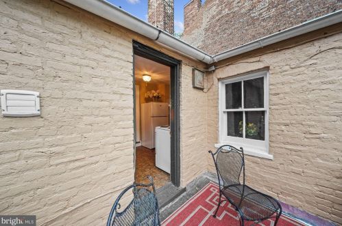 126 Fairfax St, Alexandria VA 22314-3331 exterior