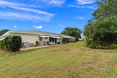 418 Sandpiper Dr, Fort Pierce FL  34982-6793 exterior