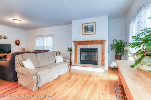 92 Washington St, Locust NJ 07760-1432 exterior