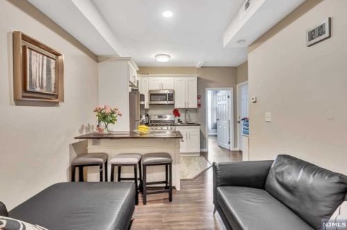 161 St, Union City NJ 07087-5439 exterior