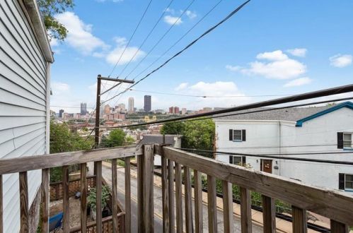 120 Brosville St, Pittsburgh PA 15203-1447 exterior