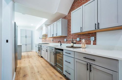 1714 Buena Vis St, Pittsburgh PA 15212-3927 exterior