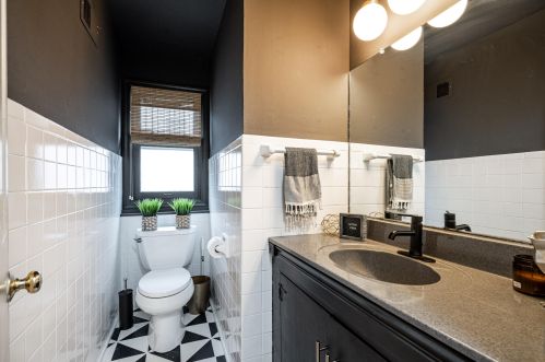 2944 90th St, Milwaukee WI  53222-4613 exterior