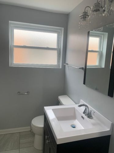 9319 Cregier Ave, Chicago IL 60617-3631 exterior