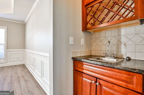 530 Gracelyn Ct, Atlanta GA 30331-9204 exterior