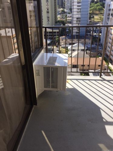 1571 Piikoi St, Honolulu HI  96822-4085 exterior