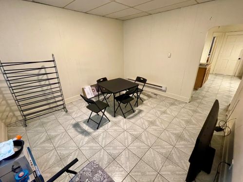 2610 8th St, Milwaukee, WI 53215-3412