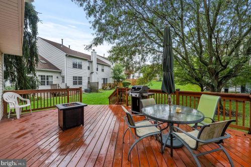 11 Revere Ct, Trenton NJ 08628-3610 exterior