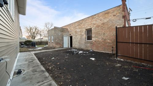 4300 Cullerton St, Chicago IL 60608-2620 exterior