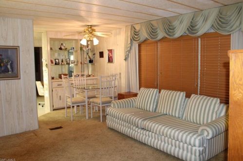 423 Cpe Florida Way, Naples FL 34104-4109 exterior