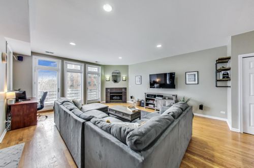 854 Erie St, Chicago, IL 60642-5962