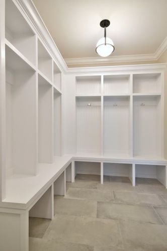 698 Berkley Ave, Elmhurst IL  60126-4244 exterior