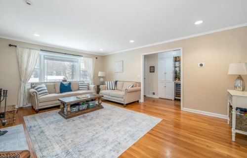 25 Brookfield Way, Morristown NJ 07960-5149 exterior