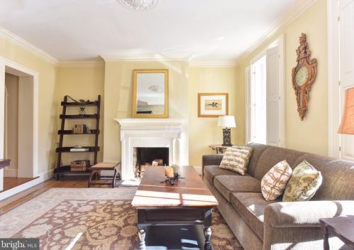 1103 Prince St, Alexandria VA 22314-2934 exterior