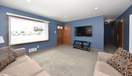 3200 Birchwood Ave, Milwaukee WI 53221-4035 exterior