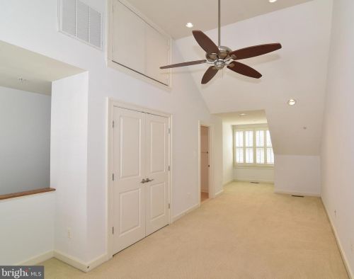 713 Carpenter Rd, Alexandria VA  22314-6227 exterior