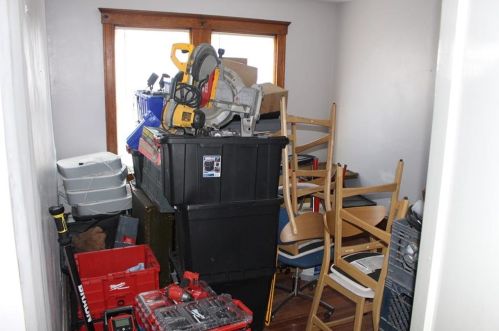 556 Elm St, Woonsocket RI 02895-3508 exterior