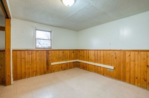 47 Laurel St, Springfield MA 01106-1150 exterior