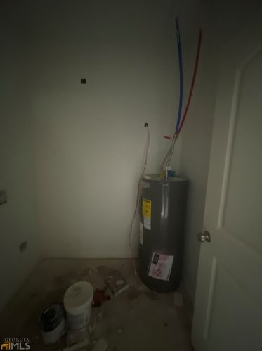 1401 Mcclelland Ave, Atlanta GA  30344-1610 exterior