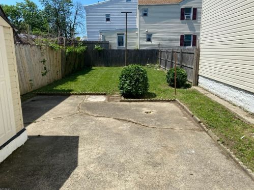 73 Paterson Ave, Paterson NJ 07522-1435 exterior