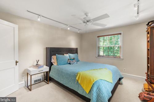 217 White Horse Pike, Camden NJ 08106-1307 exterior