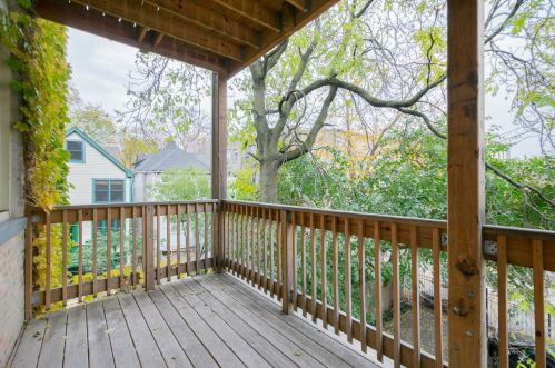 1225 52nd St, Chicago IL 60615-3944 exterior