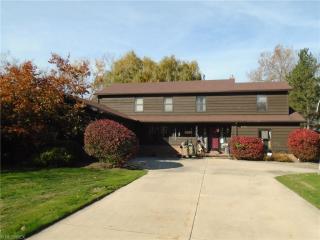 29799 Orangewood Dr, Cleveland OH  44122-4716 exterior