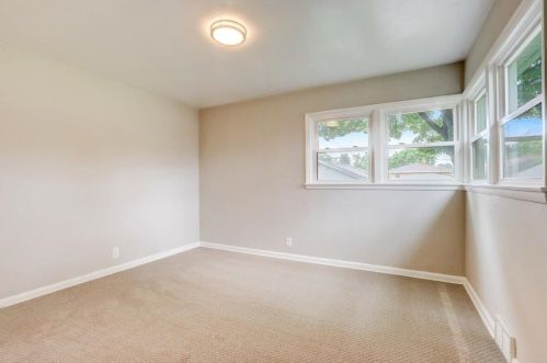 4322 89, Milwaukee WI 53228-2812 exterior