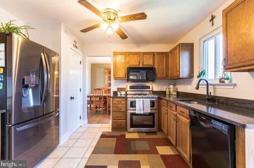 107 Bayberry Dr, Limerick PA 19468-1240 exterior