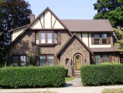 277 Waltham St, Newton, MA 02465-1720