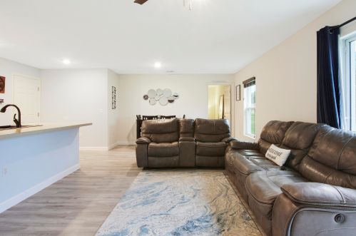 275 Ridgecrest Dr, Fort Pierce FL  34953-8305 exterior