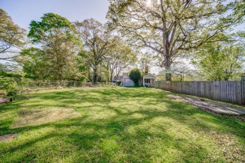 9 Candler Rd, Atlanta GA exterior