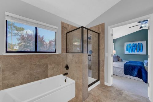 120 Hazelmere Dr, Folsom CA 95630-5522 exterior