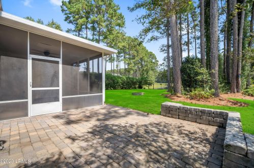 165 Pinecrest Dr, Bluffton SC 29910-7803 exterior