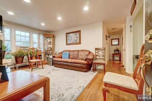 450 Kipp Ave, Hasbrouck Heights NJ 07604-1217 exterior