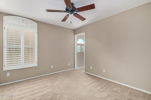 21602 33rd Ln, Phoenix AZ 85051-5942 exterior