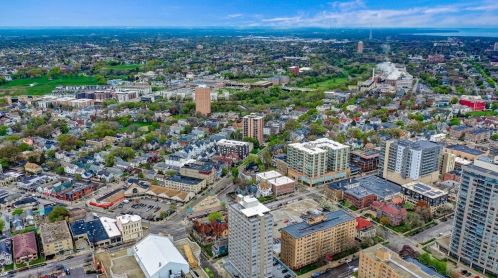 1707 Prospect Ave, Milwaukee WI 53202-1967 exterior