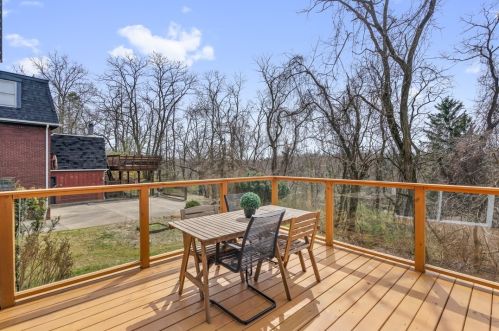 3828 Henley Dr, Pittsburgh PA  15235-5041 exterior