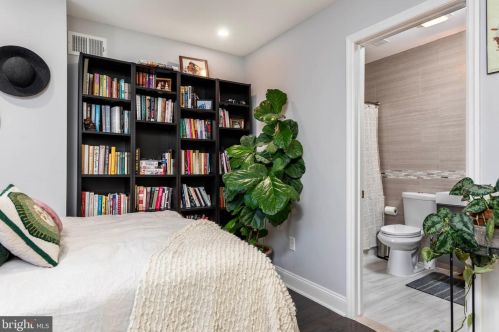 1212 Mckean St, Philadelphia PA 19145-3006 exterior