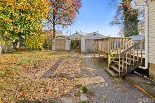 93 Koyen St, Perth Amboy NJ  08863-2051 exterior