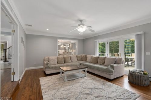 75 Hidden Glen Dr, Sparta NJ  07871-3843 exterior