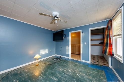 104 St, Killingly CT 06239-1927 exterior