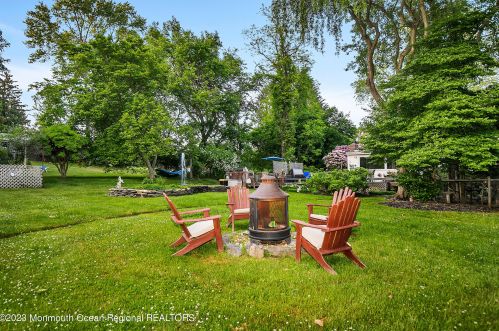 38 Normandy Ct, Middletown NJ 07748-3221 exterior