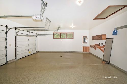 810 Bunker St, Bull Valley IL 60098-3941 exterior