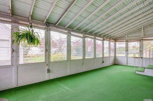 520 17 St, Babylon NY 11704-2634 exterior