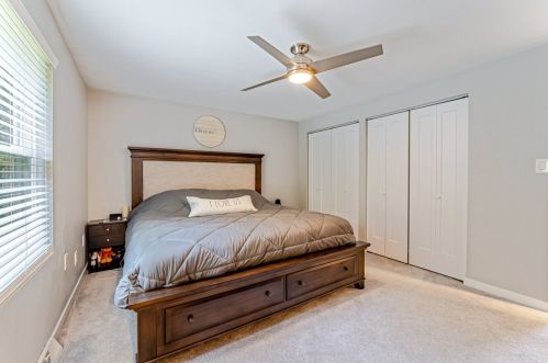 1521 Greendale Dr, Pittsburgh PA  15239-1143 exterior