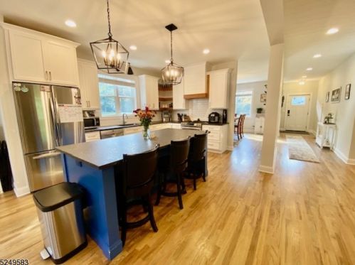 303 Durban Ave, Hopatcong NJ  07843-1214 exterior