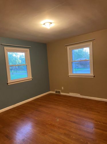 3441 Newcastle Dr, Grand Rapids MI 49508-5543 exterior