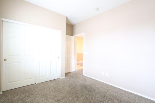 2815 74 Dr, Phoenix AZ 85033-2556 exterior